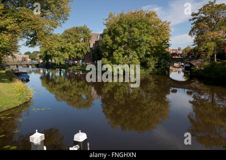 Blick auf die Stadt von Leiden im Sommer, Niederlande Stockfoto