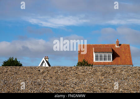 Häuser in der Nähe der Strand, Thorpeness, Suffolk, UK. Stockfoto