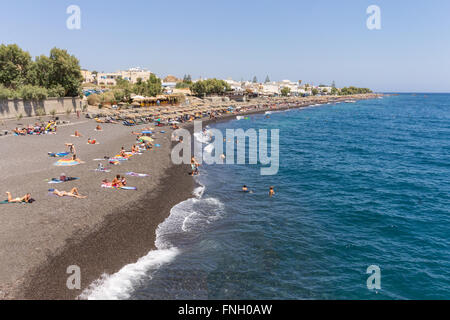 Griechenland, Kykladen, Santorini Island, Kamari Strand Stockfoto