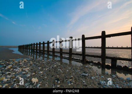 Landschaft von Climping Beach in West Sussex bei Sonnenuntergang Stockfoto