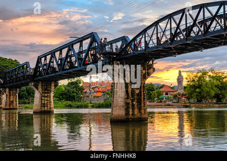 Kanchanaburi (Thailand), die Brücke am River Kwai Stockfoto