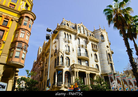 Hotel Casa Fuster 1908-1910. Entworfen von Lluís Domènech ich Montaner Architekt. Gracia Viertel, Barcelona, Katalonien, Spanien Stockfoto