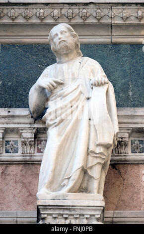 Jesus Christus, Erlöser zugeschrieben Andrea Pisano, Portal an der Seitenwand der Cattedrale di Santa Maria del Fiore, Florenz Stockfoto