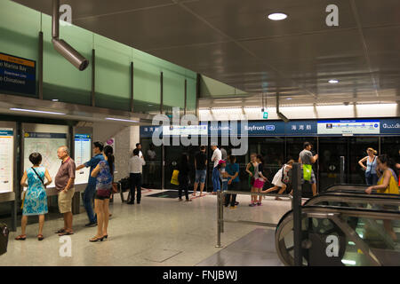 Bayfront U-Bahn Station, Singapur Stockfoto