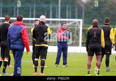 Udine, Italien. 15. März 2016. Udinese Head Coach Luigi De Canio Gesten während der Trainingseinheit Credit: Andrea Spinelli/Pacific Press/Alamy Live News Stockfoto