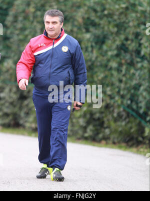 Udine, Italien. 15. März 2016. Udinese Head Coach Luigi De Canio sieht während der Trainingseinheit Credit: Andrea Spinelli/Pacific Press/Alamy Live News Stockfoto