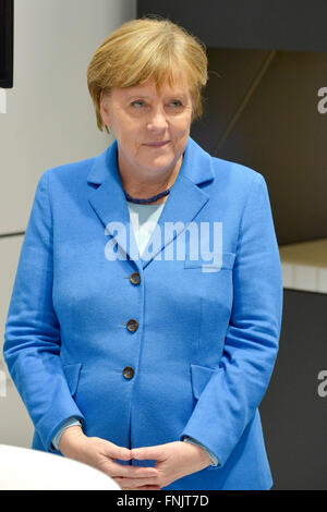 Hannover, Deutschland. 15. März 2016. Deutsche Bundeskanzlerin Angela Merkel (CDU) auf der CeBIT in Hannover, 15. März 2016. Die Schweiz ist Partnerland der diesjährigen CeBIT, d.h. bis zum 18. März 2016. Bildnachweis: Dpa/Alamy Live-Nachrichten Stockfoto