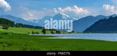 Schöne Aussicht auf den See Muta (Haidersee) und Ortler Gipfel, befindet sich nahe dem Dorf St. Valentin, Alpen, Italien, Europa. Stockfoto