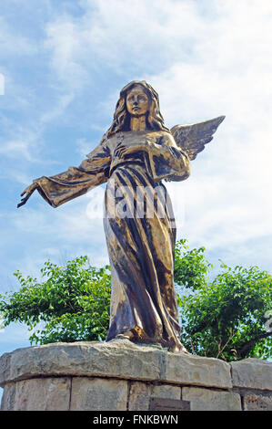 Pietro E Paolo Kirche Basilica Pontificia, Goldener Engel, Capo Santa Maria Di Leuca, Apulien, Süditalien Stockfoto