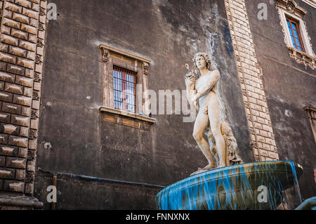 Der Amenano Brunnen. Catania, Sizilien, Italien. Stockfoto