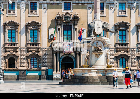 Rathaus der Stadt. Palazzo Degli Elefanti - Elefanten-Palast - ist ein historisches Gebäude in Catania, Sizilien, Italien Stockfoto