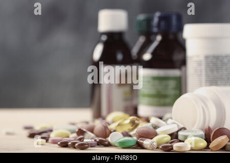 Abstrakte medizinische Hintergründe mit bunten Pillen für Ihr design Stockfoto