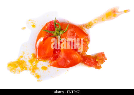 zerkleinerten Tomaten isoliert auf weißem Hintergrund Stockfoto