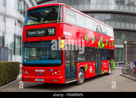 Der weltweit erste vollelektrische Doppeldecker London bus Stockfoto