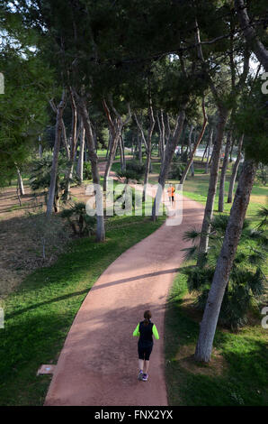 Joggen im Jardin del Turia, Valencia, Spanien Stockfoto