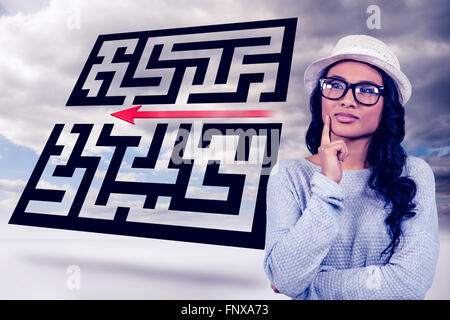 Zusammengesetztes Bild nachdenklich asiatische Frau stehend Stockfoto