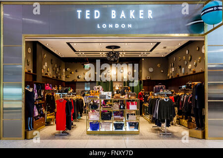 Duty Free Shopping, Heathrow Flughafen (Terminal 2) London, England Stockfoto