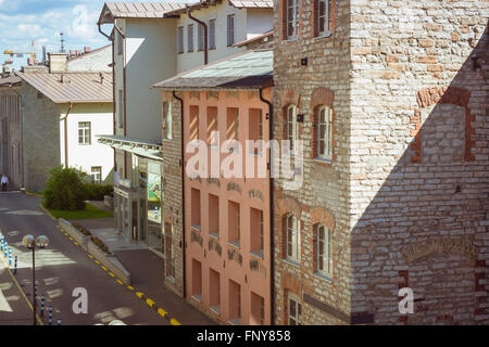 TALLINN, Estland - YUNI 12, 2015: Hotelhof PK Ilmarine Hotel im Zentrum von Tallinn, Estland Stockfoto