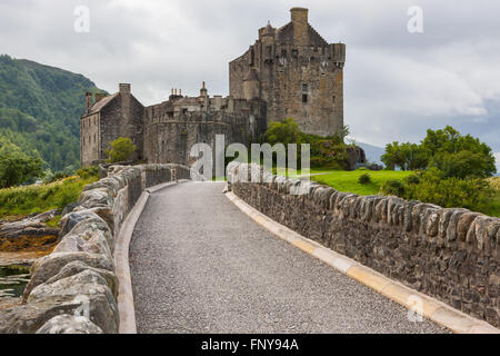 Berühmte Eilean Donan Castle auf den schottischen Highlands. Stockfoto