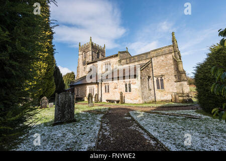 St Johns die Täufer anglikanische Kirche im Winter niedrig Bentham Stockfoto