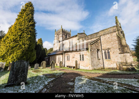 St Johns die Täufer anglikanische Kirche im Winter niedrig Bentham Stockfoto