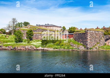 Helsinki, Finnland. Festung Suomenlinna ist ein Weltkulturerbe und beliebt bei Touristen und einheimischen Stockfoto