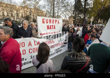 Sevilla, Spanien. 16. März 2016. Demonstranten protestieren gegen EU beschäftigen sich mit der Türkei, Flüchtlinge zurückkehren. Nichtregierungsorganisationen, Gewerkschaften, politische Parteien und Menschenrechtsorganisationen haben Demonstrationen in 52 Städten in Spanien gefordert © Daniel Gonzalez Acuna/ZUMA Draht/Alamy Live News Stockfoto