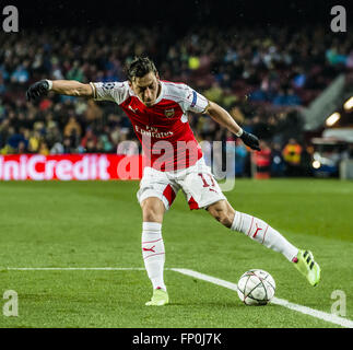 Barcelona, Katalonien, Spanien. 16. März 2016. Arsenal Mittelfeldspieler MESUT Ã – ZIL in Aktion gegen den FC Barcelona in der Champions League letzten sechzehn Rückspiel zwischen dem FC Barcelona und Arsenal FC im Stadion Camp Nou in Barcelona Credit: Matthias Oesterle/ZUMA Draht/Alamy Live News Stockfoto