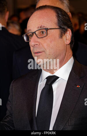 Paris, Frankreich. 16. März 2016. Der französische Präsident Francois Hollande eingeweiht die Buchmesse 2016 in Paris, Frankreich. Bildnachweis: Bernard Menigault/Alamy Live-Nachrichten Stockfoto