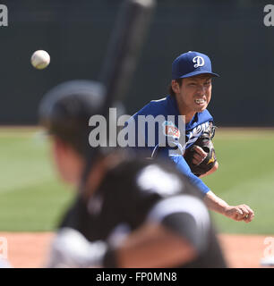 Glendale, Arizona, USA. 15. März 2016. Kenta Maeda (Schwindler) MLB: Krug Kenta Maeda der Los Angeles Dodgers Stellplätze gegen die Chicago White Sox in einem Frühling Training Baseball-Spiel in Glendale, Arizona, USA. © AFLO/Alamy Live-Nachrichten Stockfoto