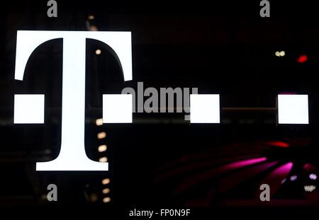 Logo der Telekom, Deutschland, Stadt Hannover, 16. März 2016. Foto: Frank Mai Stockfoto