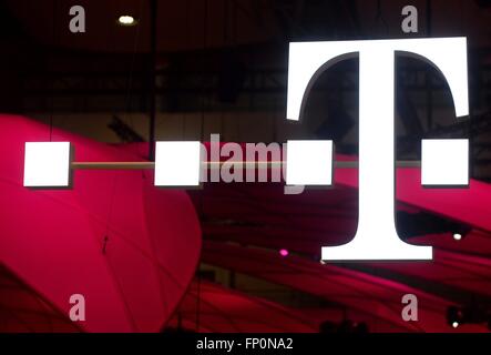 Logo der Telekom, Deutschland, Stadt Hannover, 16. März 2016. Foto: Frank Mai Stockfoto