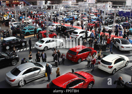 (160317)--Belgrad, 17. März 2016 (Xinhua)--Foto aufgenommen am 17. März 2016 zeigt eine Szene von Belgrad Car Show in Belgrad, Serbien. Die Belgrad Car Show Donnerstag begann und bis zum 23. März dauern würde. Das diesjährige Event umfasst rund 300 Aussteller aus 20 Ländern. (Xinhua/Nemanja Cabric) Stockfoto