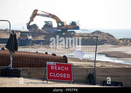 Bournemouth, Dorset, Großbritannien 17. März 2016. Strand-Nachschub funktioniert im Gange zwischen Bournemouth and Boscombe Credit: Carolyn Jenkins/Alamy Live News Stockfoto