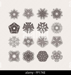 Satz von reich verzierten Mandala Symbole. Gotische Spitze Tattoo. Keltische Webart mit scharfen Ecken. Stockfoto