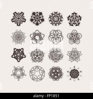 Satz von reich verzierten Mandala Symbole. Gotische Spitze Tattoo. Keltische Webart mit scharfen Ecken. Stockfoto