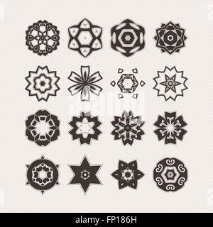 Satz von reich verzierten Mandala Symbole. Gotische Spitze Tattoo. Keltische Webart mit scharfen Ecken. Stockfoto