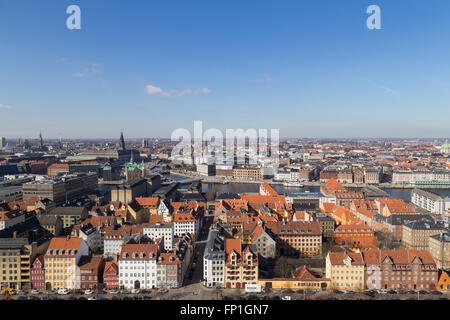 Kopenhagen, Dänemark - 16. März 2016: Blick auf die Skyline von Christiansborg Burgturm. Stockfoto