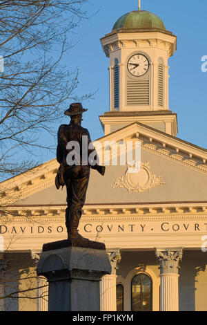 Bürgerkrieg gemeinsame konföderierten Soldaten Statue, Lexington, NC gewidmet 14. September 1905. Davidson County. Main und Center Street Stockfoto