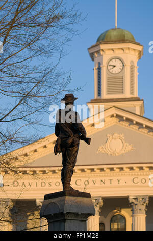 Bürgerkrieg gemeinsame konföderierten Soldaten Statue, Lexington, NC gewidmet 14. September 1905. Davidson County. Main und Center Street Stockfoto