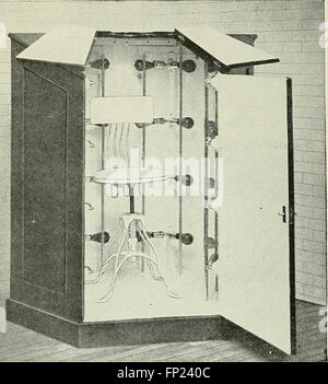 Praktische Elektro-Therapeutika und Röntgentherapie - mit Kapiteln über Phototherapie, x-ray in Augenchirurgie, Röntgen in der Zahnmedizin und medizinisch-rechtlichen Aspekt der Röntgenröhre (1912) Stockfoto