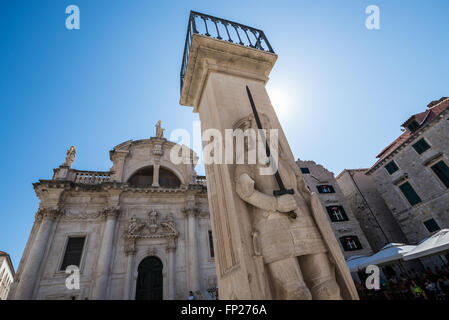 Ritter Roland Säule vor Saint Blaise Barockkirche am Luza-Platz in der Altstadt von Dubrovnik Stadt, Kroatien Stockfoto