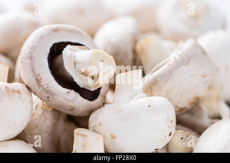 Portion Champignons für den Einsatz als Hintergrundbild oder als Textur Stockfoto