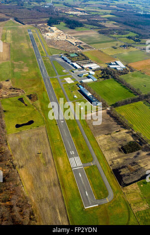 Luftaufnahme, Flugplatz Dinslaken Schwarze Heide, Landebahn, allgemeine Luftfahrt, Segelfliegen Flugplatz, Flugplatz Unternehmen Schwarze Heide, Stockfoto