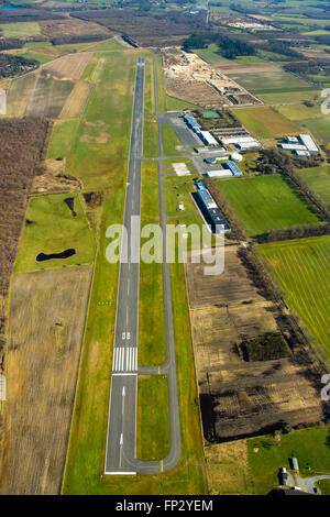 Luftaufnahme, Flugplatz Dinslaken Schwarze Heide, Landebahn, allgemeine Luftfahrt, Segelfliegen Flugplatz, Flugplatz Unternehmen Schwarze Heide, Stockfoto