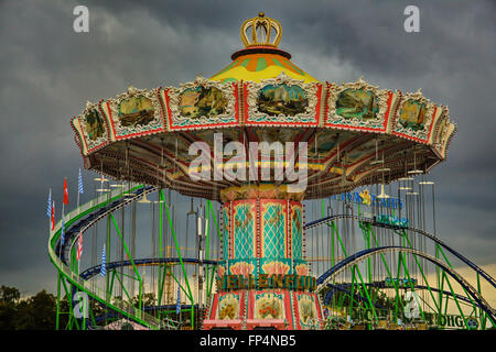 Europa, Deutschland, Bayern, Oberbayern, München, Oktoberfest, Kettenkarussell Stockfoto