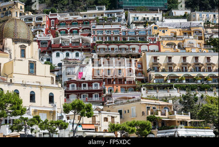 Urlaubsort an der Küste Dorf von Positano, Amalfi Küste, Italien Stockfoto