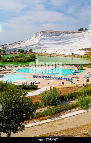 abstrahieren Sie in Pamukkale Türkei Asien das alte Kalzium Bad und Travertin-Wasser Stockfoto