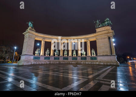 Statuen in Heldenplatz Square Budapest Ungarn Stockfoto