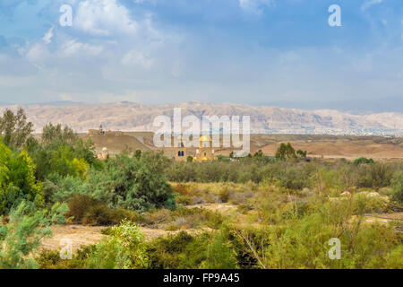 Blick auf St. Johannes Kirche in der Nähe von Taufe Ort in Jordanien Stockfoto